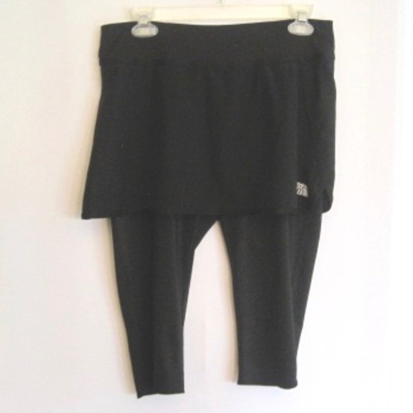 Authentic The North Face Moksha Layered Skort - Picture 2 of 8